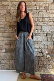 Nonni Gingham Relaxed Barrel Pant Black Grey